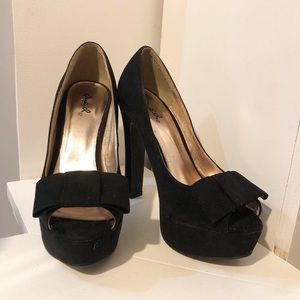 Qupid Platform Peep Toes